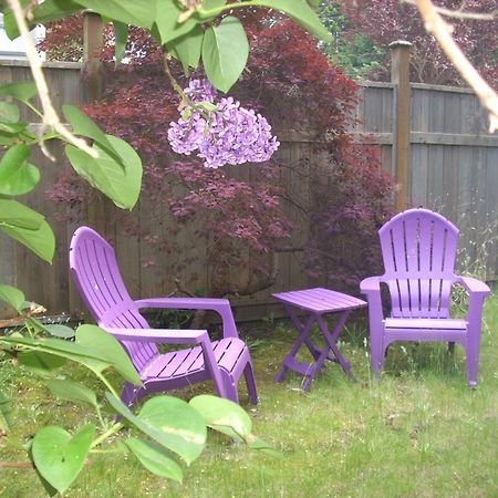 At Nautica Tigh Private Keypad Entrances Bed and Breakfast Qualicum Beach Buitenkant foto