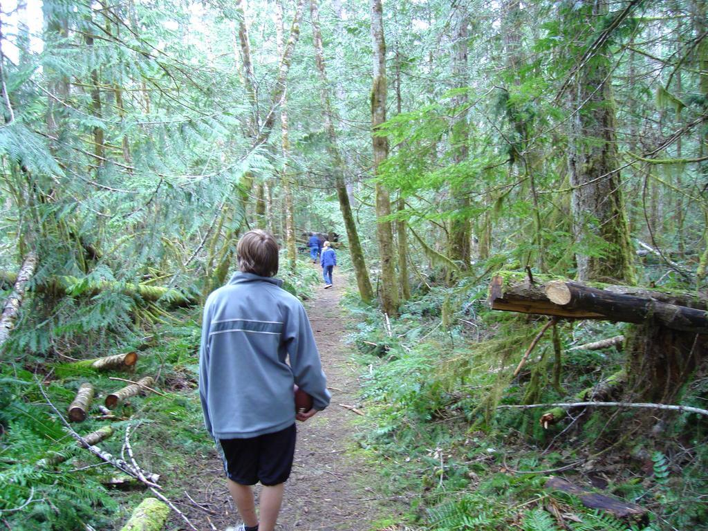 At Nautica Tigh Private Keypad Entrances Bed and Breakfast Qualicum Beach Buitenkant foto