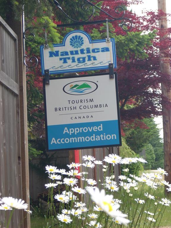 At Nautica Tigh Private Keypad Entrances Bed and Breakfast Qualicum Beach Buitenkant foto