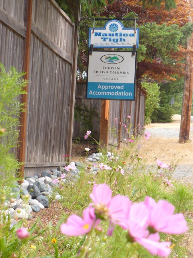 At Nautica Tigh Private Keypad Entrances Bed and Breakfast Qualicum Beach Buitenkant foto