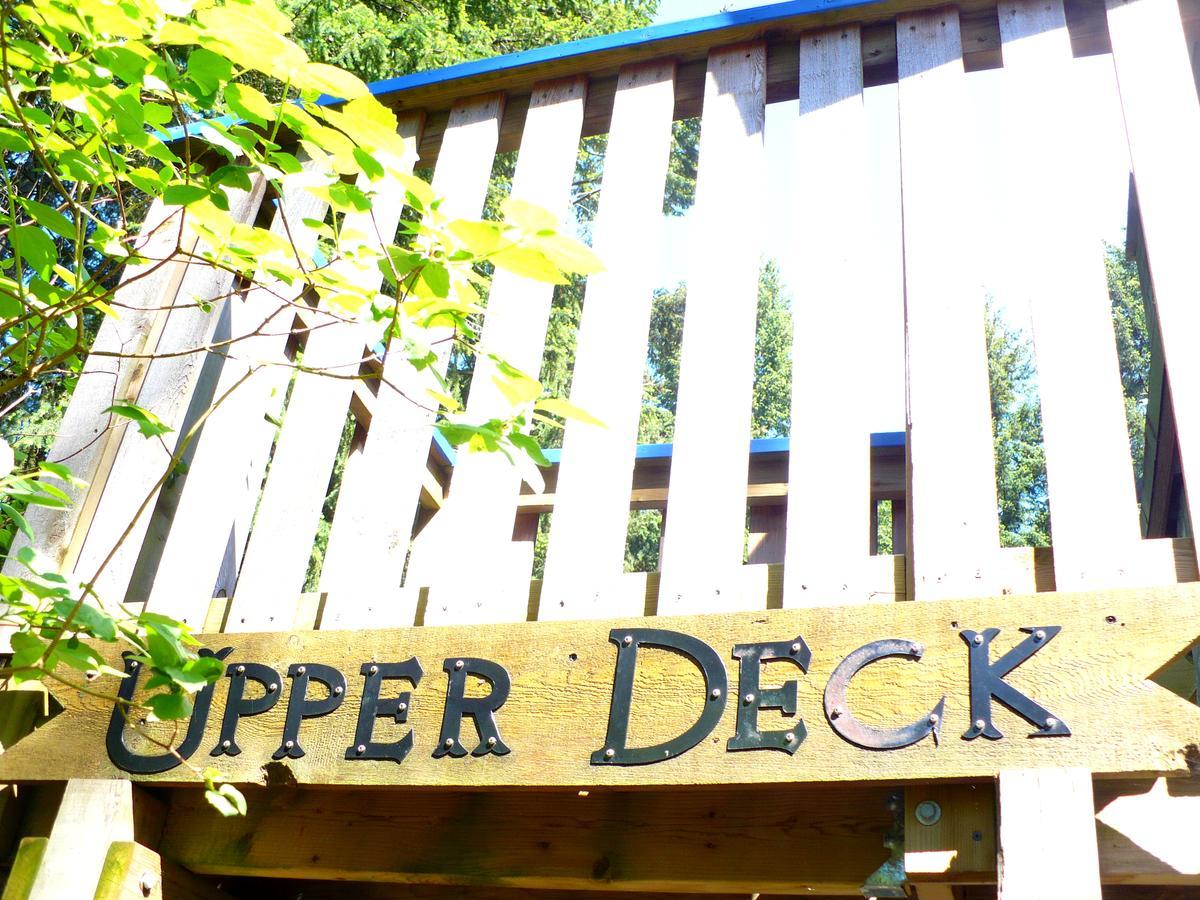 At Nautica Tigh Private Keypad Entrances Bed and Breakfast Qualicum Beach Buitenkant foto